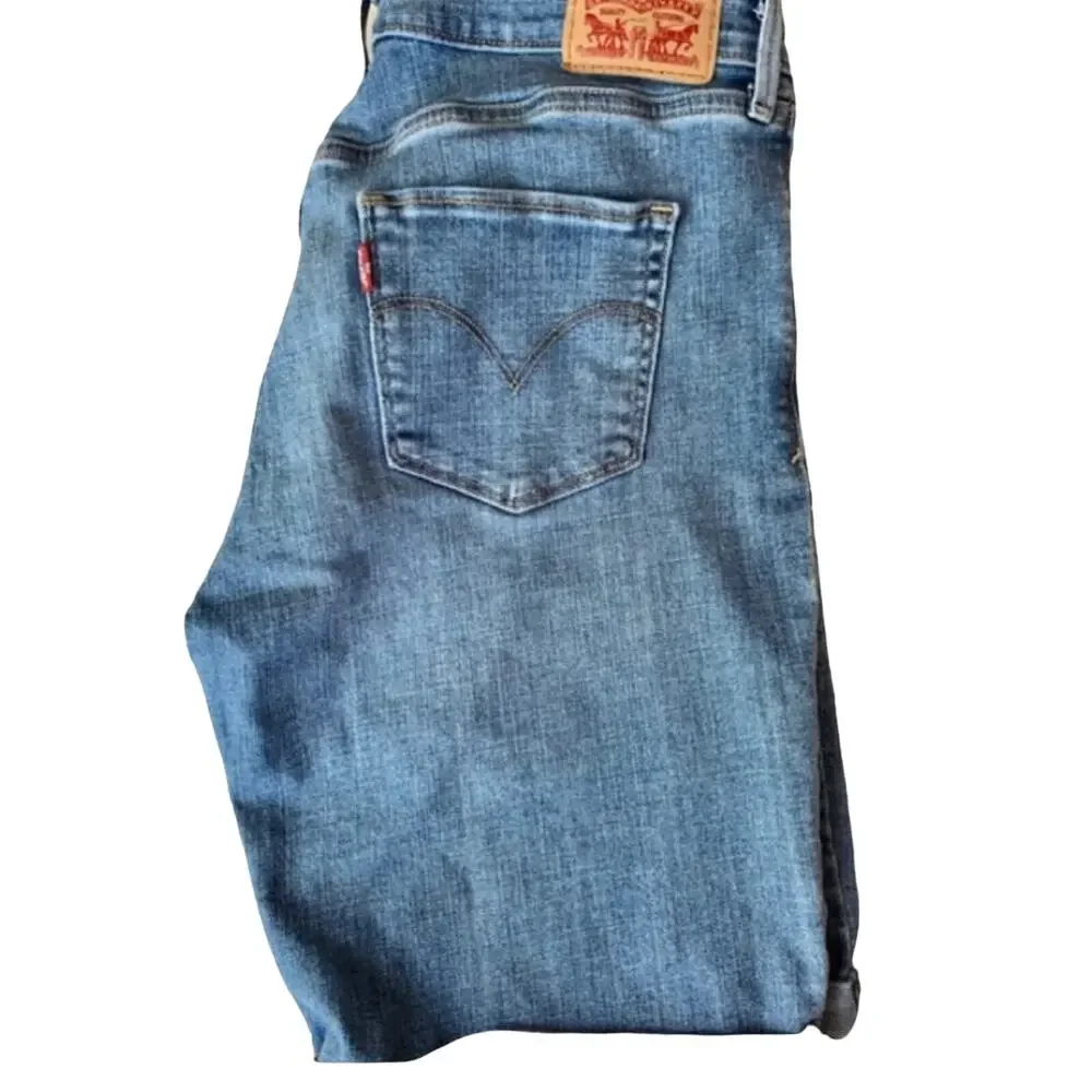Levis rolled hem distressed jean shorts 29